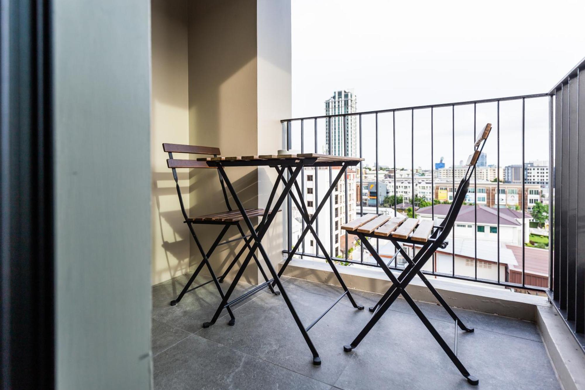 Mii Hotel Srinakarin Bangkok Exterior photo